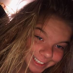 Meet your Posher, Ella